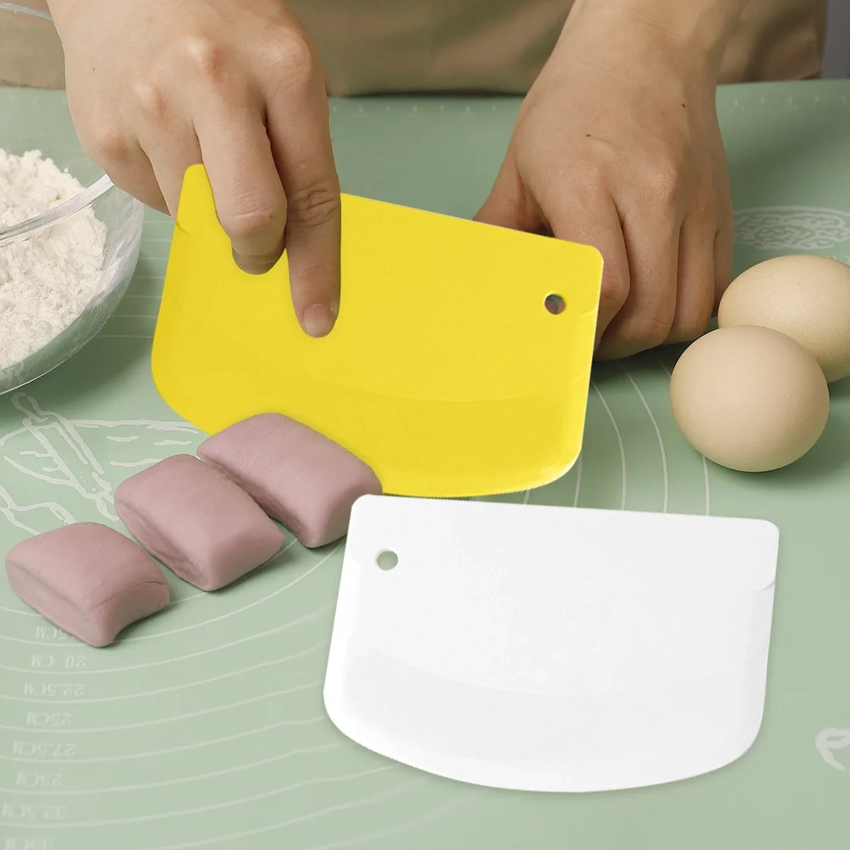 Flexible Plastic Dough Scraper - Image 6