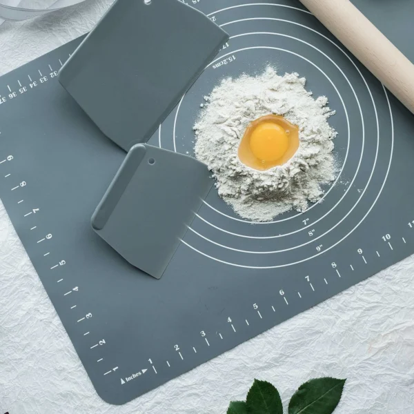 2-Piece Plastic Dough Scraper Set