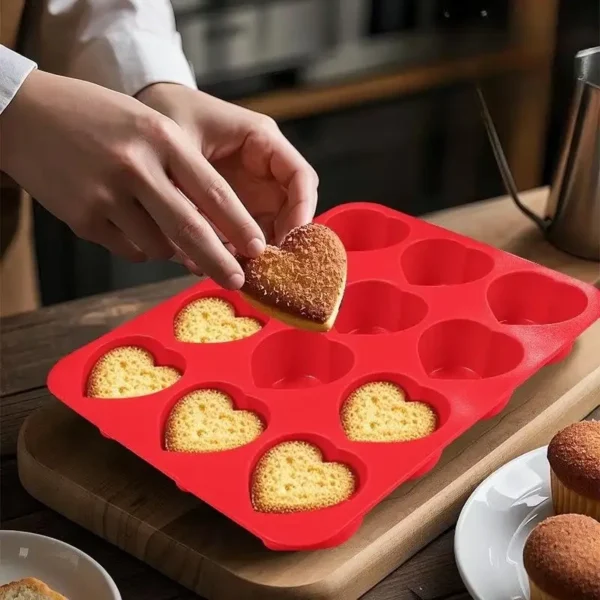 12-Cavity Heart Dessert Mold